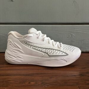 Puma women’s tennis shoes